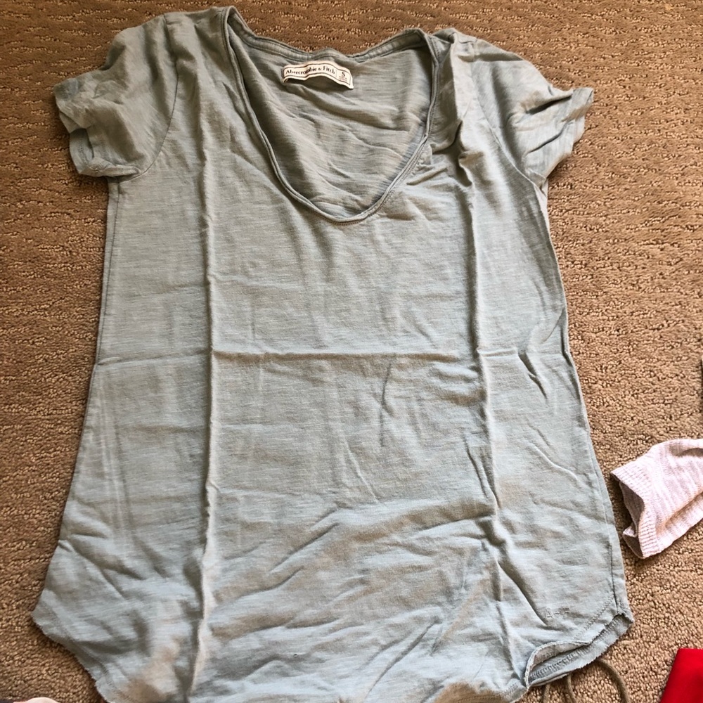 2 t shirts
